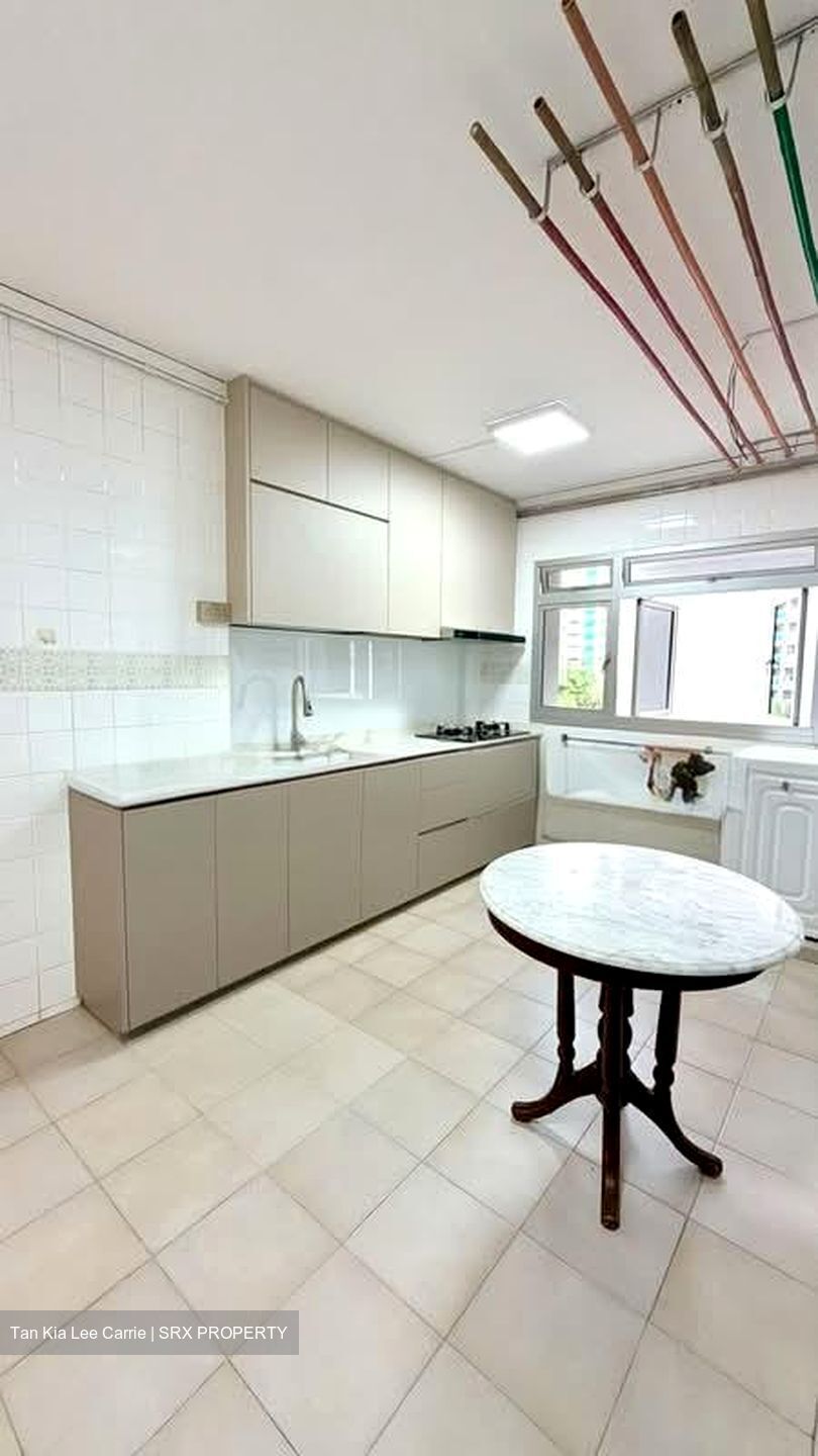 Blk 647 Pasir Ris Drive 10 (Pasir Ris), HDB Executive #588303391